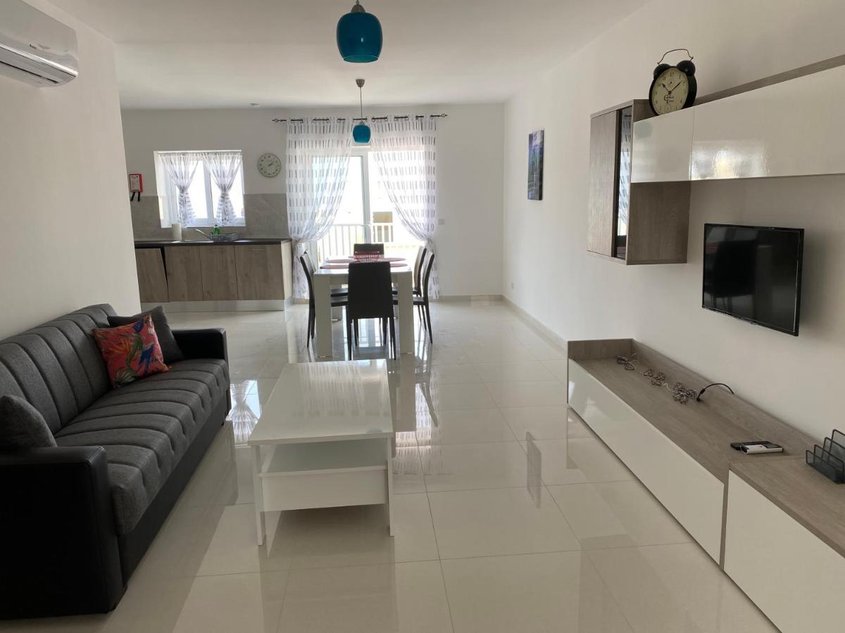 Sunshine Apartments Mellieha - modern three bedroom apartment - Apt No 1 Buitenkant foto