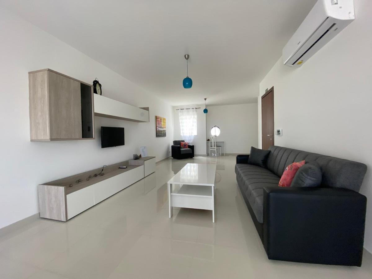 Sunshine Apartments Mellieha - modern three bedroom apartment - Apt No 1 Buitenkant foto