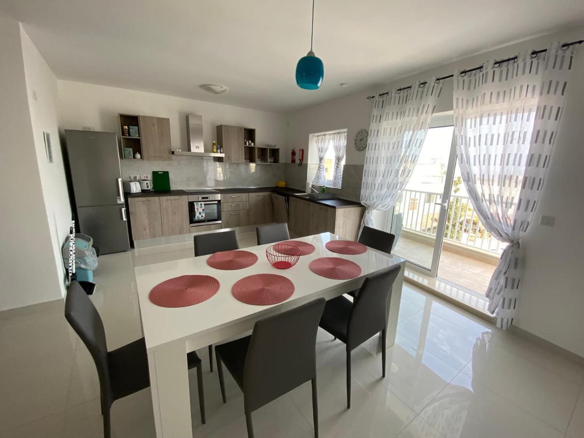 Sunshine Apartments Mellieha - modern three bedroom apartment - Apt No 1 Buitenkant foto